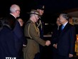 Quan chức Australia đón Tổng Bí thư, Chủ tịch nước Tô Lâm tại sân bay quốc tế Sydney Kingsford Smith. (Ảnh: Thống Nhất/TTXVN)