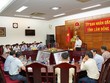 Phó chủ tịch UBND tỉnh Lâm Đồng Nguyễn Hồng Hải (đứng giữa) đôn đốc tiến độ lập Quy hoạch chung đô thị liên phường khu vực Phan Thiết. Ảnh: Hữu Tri