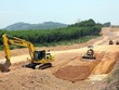 Thi công xây dựng đường cao tốc. Ảnh: Bộ Xây dựng.