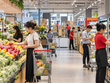 Thị trường nội địa duy trì sức mua tích cực, tiếp tục trở thành điểm tựa quan trọng cho tăng trưởng kinh tế Hà Nội. Ảnh minh họa.