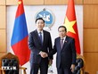 Chủ tịch Quốc hội Trần Thanh Mẫn hội kiến Thủ tướng Mông Cổ Nyam-Osor Uchral. Ảnh: Doãn Tấn/TTXVN