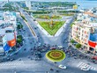Nút giao thông tại khu vực ngã 5 Đống Đa - Hoa Lư là cửa ngõ giao thông quan trọng của khu vực Quy Nhơn, tỉnh Gia Lai tuy nhiên thường xuyên xảy ra tình trạng ùn tắc giao thông vào giờ cao điểm. Ảnh: Dũng Nhân. 