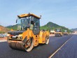Thi công thảm bê tông nhựa nóng tại Dự án đường cao tốc Hữu Nghị - Chi Lăng