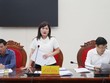 Bà Lê Thị Thương, Phó Giám đốc Sở Tài chính Quảng Trị báo cáo tại buổi làm việc. Ảnh: Đặng Hà