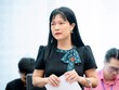 Đại biểu Tạ Thị Yên phát biểu tại tổ.