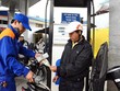 Giá xăng giảm 961 đồng/lít, xuống 13.750 đồng/lít, thấp nhất 7 năm 