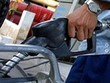 Giá xăng dầu bình quân trong 30 ngày vẫn ở mức cao được xem là lý do khiến các doanh nghiệp đầu mối chưa giảm giá bán lẻ trong nước