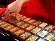 Giá vàng trong nước đang tăng giảm thất thường. Ảnh: Hoàng Hà.