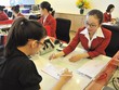 Dù hạ lãi suất, việc giải ngân vốn vay tại nhiều NH vẫn chậm