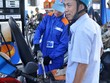 Xăng tăng giá bồi thêm cú đòn đau vào doanh nghiệp
