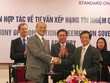 Tháng 3/2012, Standard Chartered  đã ký thỏa thuận hợp tác với Bộ Tài chính Việt Nam về tư vấn xếp hạng tín nhiệm quốc gia
