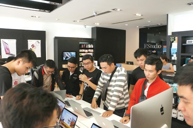 Liên tục tìm kiếm nhà phân phối, Apple không muốn là “quả táo khuyết” ở Việt Nam