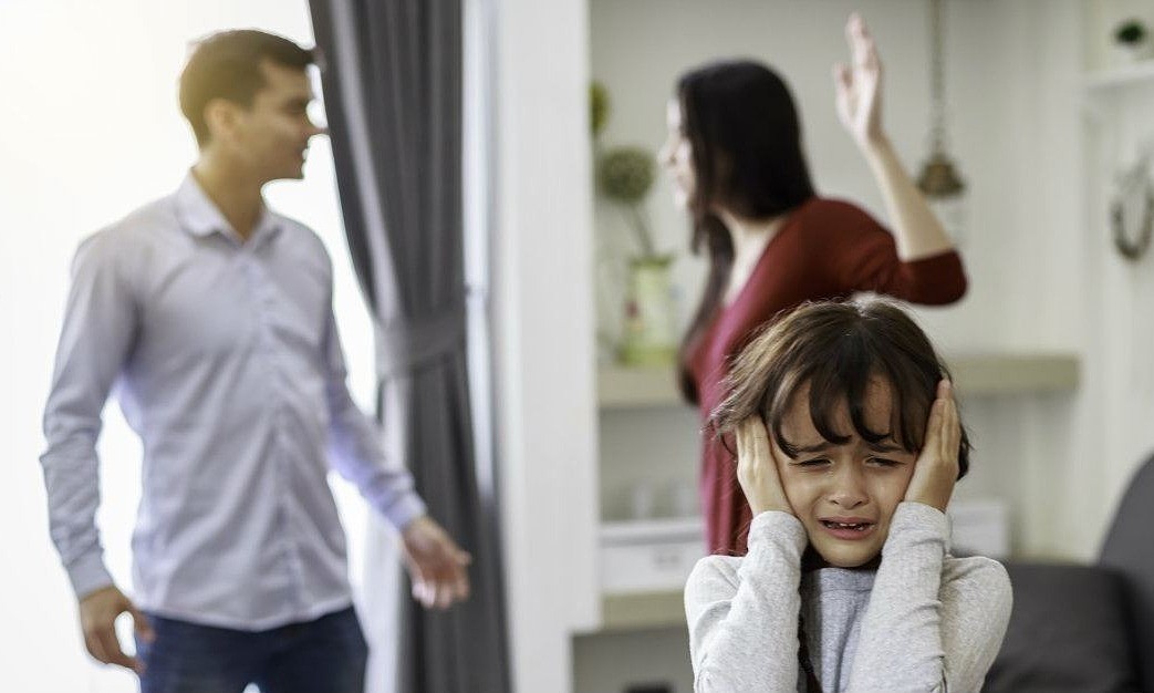 Gia đình không hạnh phúc là gì và cách giải quyết ra sao?

