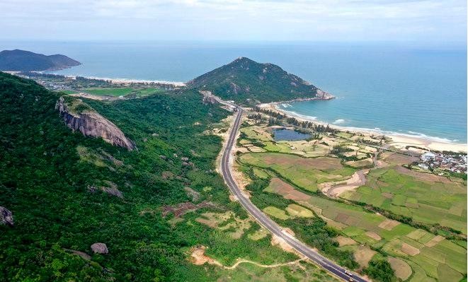 Bình Định hoàn thành hai tuyến đường hơn 1.600 tỷ đồng | Tin nhanh chứng khoán Bình Định Hoàn Thành Hai Tuyến Đường Hơn 1.600 Tỷ Đồng | Tin Nhanh Chứng Khoán