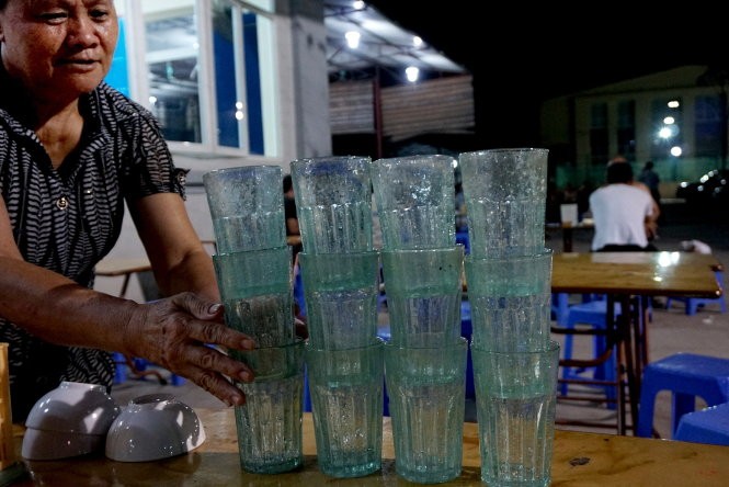 Sức sống 40 năm của chiếc cốc vại bia thời bao cấp | Tin nhanh chứng khoán