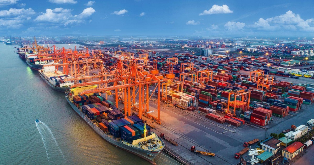 Xu hướng vận tải biển 2025: Công nghệ nào đang dẫn dắt ngành? Xu hướng vận tải biển 2025: Công nghệ nào đang dẫn dắt ngành?