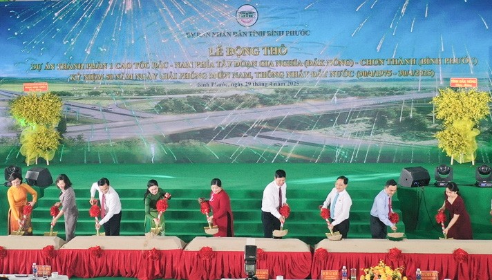Động thổ xây dựng cao tốc Gia Nghĩa - Chơn Thành kết nối Bình Phước với Đắk Nông