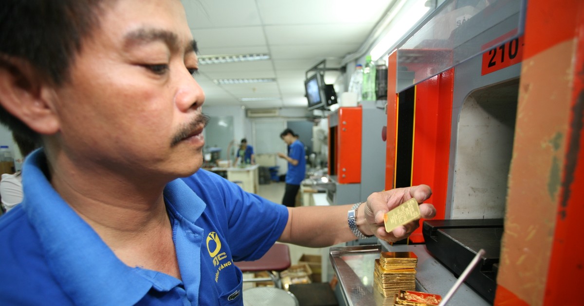 Vàng SJC ngày 4/8 giảm về mốc 140 triệu đồng/lượng