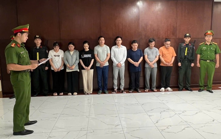 TP.HCM: Núp bóng công ty bất động sản dụ khách đi mua đất nền để lừa đảo