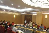 Sáng nay các đại biểu thảo luận tại tổ