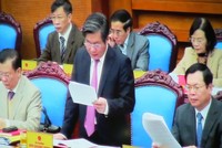 Bộ trưởng Bùi Quang Vinh trình bày Báo cáo tại Hội nghị Chính phủ với địa phương