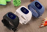 Đồng hồ định vị trẻ em thường có kích thước to nhưng trọng lượng nhẹ.