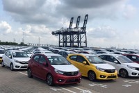 Xe nhập về Việt Nam nhiều nhất từ trước đến nay.