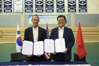 (Lễ ký kết ngày 23 tháng 6, 2020 giữa đại diện Liên doanh Giáo dục quốc tế Ecopark Daesung và đại diện Trường Chadwick (USA) được diễn ra trong khuôn viên trường Chadwick International School ở Songdo, Hàn Quốc).