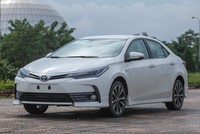 Toyota Altis mới.