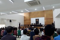 Quang cảnh phiên tòa.