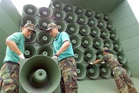 Một dàn loa phát thanh chống Triều Tiên của Hàn Quốc tại biên giới. Ảnh: Korea Herald.