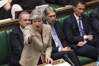 Thủ tướng Anh Theresa May trong phiên họp quốc hội ngày 29/3, bà May đã khẩn thiết kêu gọi các thành viên quốc hội ủng hộ kế hoạch Brexit của mình, nhưng đây đã là lần thất bại thứ 3 của bà. Ảnh: AP.