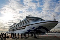 Tàu du lịch Diamond Princess neo đậu tại bến tàu Daikoku Pier ở thành phố Yokohama vào ngày 7 tháng 2 năm 2020. Nguồn ảnh: Reuters