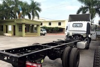 Một số đối tượng lợi dụng kẽ hở, thế chấp ô tô sát xi để chiếm đoạt tài sản ngân hàng. Ảnh: internet
