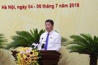 Giám đốc Sở Kế hoạch và Đầu tư Hà Nội Nguyễn Mạnh Quyền báo cáo tại kỳ họp HĐND lần thứ 6 khóa XV.