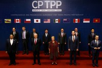 Đại diện các nước thành viên CPTPP tại lễ ký kết hiệp định ngày 8/3/2018 tại Santiago, Chile. Ảnh: Reuters.