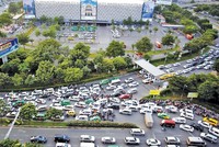 Đường dẫn vào Cảng Hàng không quốc tế Tân Sơn Nhất (TP.HCM). Ảnh: Đức Thanh
