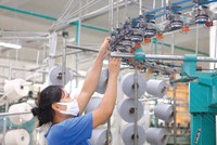 Dự thảo quy định về làm thêm giờ đang gây bất an cho hàng trăm ngàn doanh nghiệp. Ảnh: Chí Cường