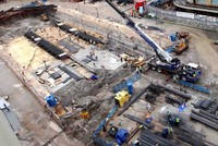 Tuyến metro số 1 là một trong những dự án có vốn đầu tư công lớn tại TP.HCM đang được đẩy nhanh tiến độ thi công. Ảnh: Lê Toàn