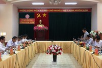 Lãnh đạo tỉnh Kon Tum làm việc với lãnh đạo Tập đoàn Công nghiệp cao su Việt Nam.