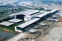 Cảng hàng không quốc tế Tân Sơn Nhất.