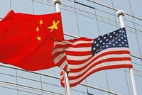Eurasia Group dự đoán cạnh tranh Mỹ - Trung rất có thể leo thang trên mặt trận công nghệ xanh. Ảnh: AFP