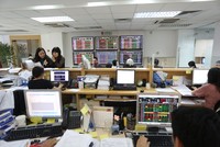 Cuộc đua miễn phí giao dịch phái sinh: Người tiếp tục, kẻ rời cuộc đua
