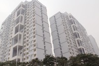 Thị trường căn hộ, khách hàng lại đợi chính sách