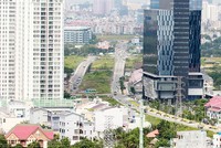 Thị trường bất động sản phía Nam năm qua bất ngờ có chuyển biến tích cực, vượt qua mọi dự đoán của giới chuyên gia.
Ảnh: Lê Toàn