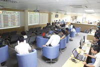 Công ty chứng khoán ước lãi cao trong 6 tháng