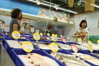 Nhà đầu tư nước ngoài rất quan tâm tới các công ty thực phẩm tiêu dùng. Ảnh: Đức Thanh