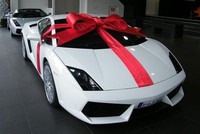 Sau hơn 4 năm ban hành, Bộ Công thương vẫn chưa thể xử lý rốt ráo các tồn tại đối với ô tô nhập khẩu không chính hãng đã ký hợp đồng trước khi Thông tư 20 ra đời. Ảnh minh hoạ. Nguồn: Internet