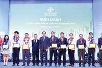 MBS vừa được Sở GDCK Hà Nội vinh danh là một trong 12 CTCK thành viên tiêu biểu giai đoạn 2005 - 2015