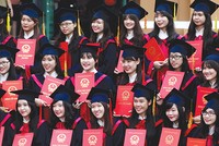 Muốn phát triển nhanh đất nước thì phải tận dụng tốt nhất tài nguyên con người Việt Nam
